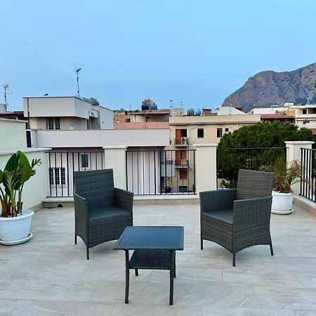 Terrasini Center Apartments Esterno foto