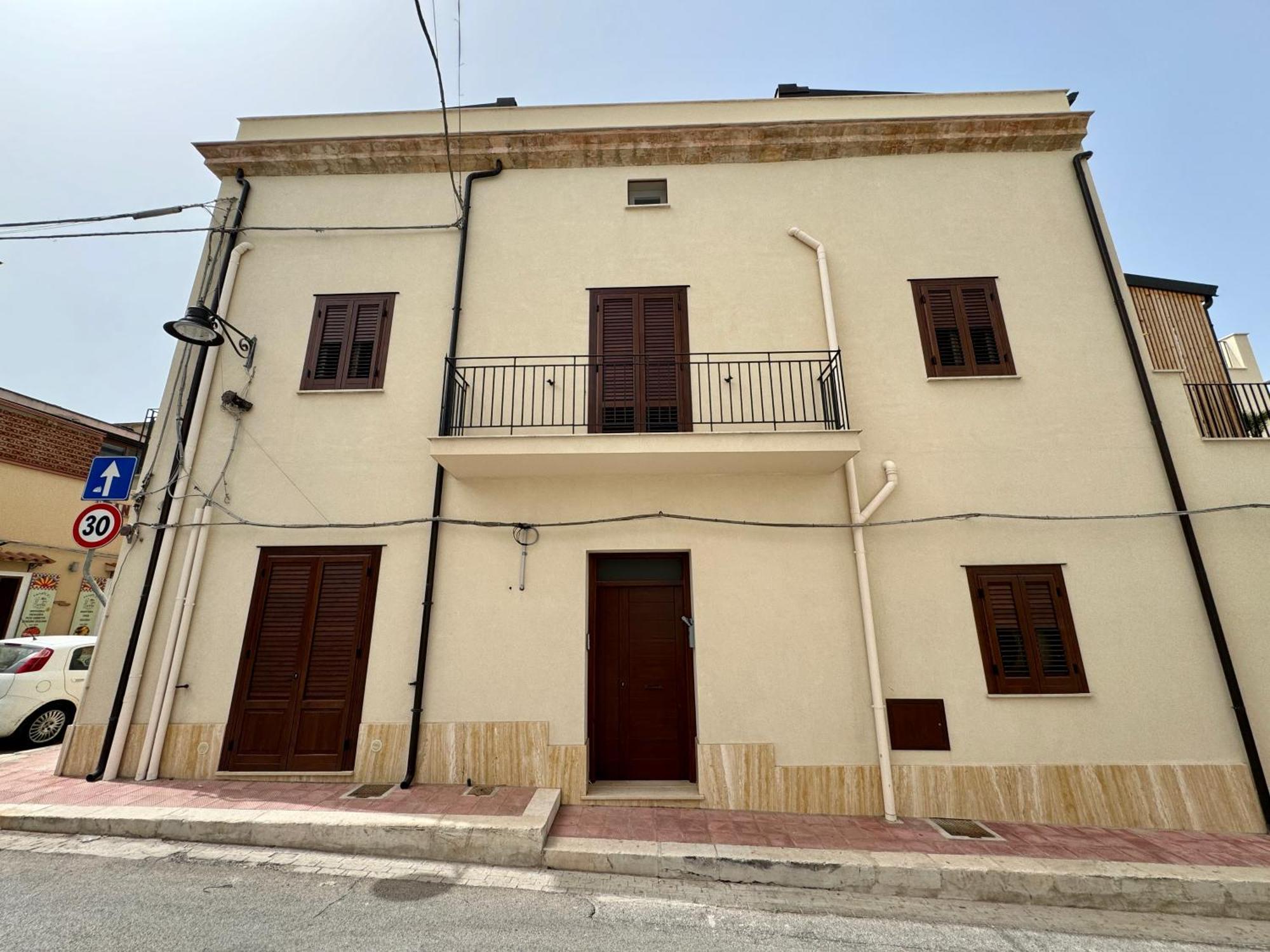 Terrasini Center Apartments Esterno foto
