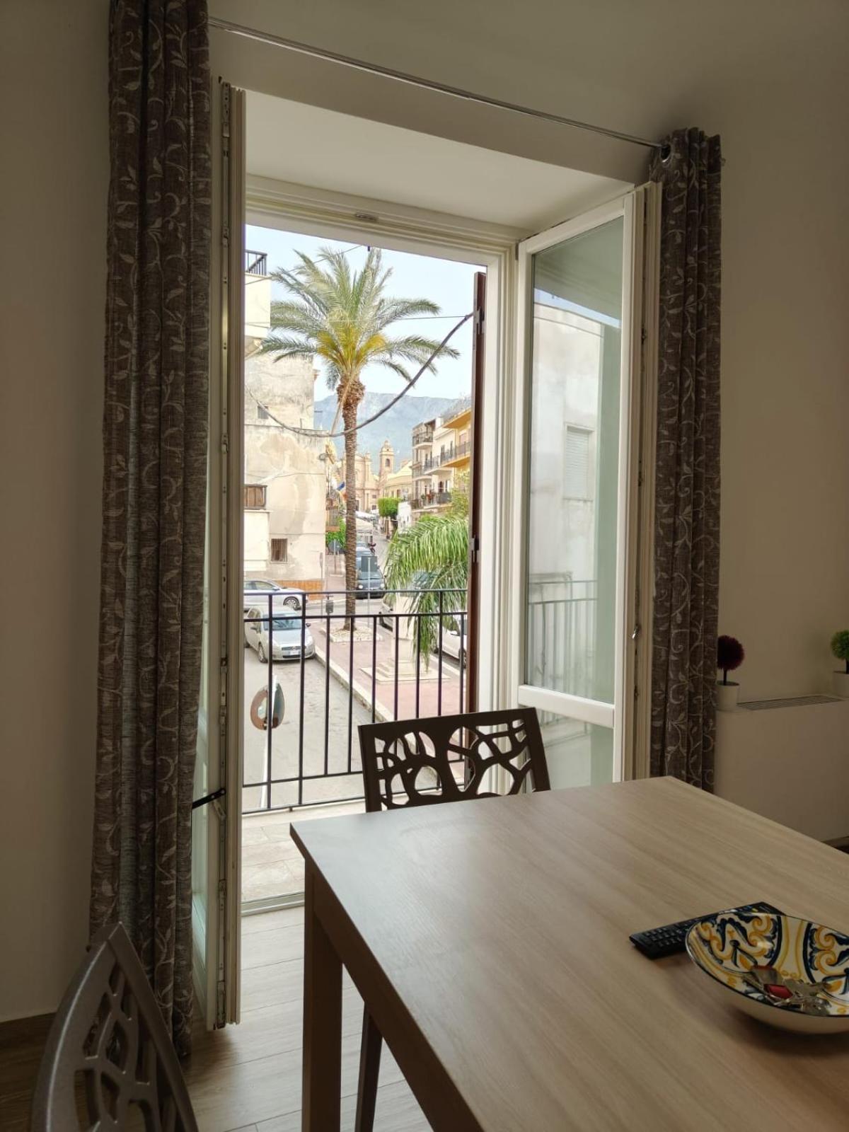 Terrasini Center Apartments Esterno foto