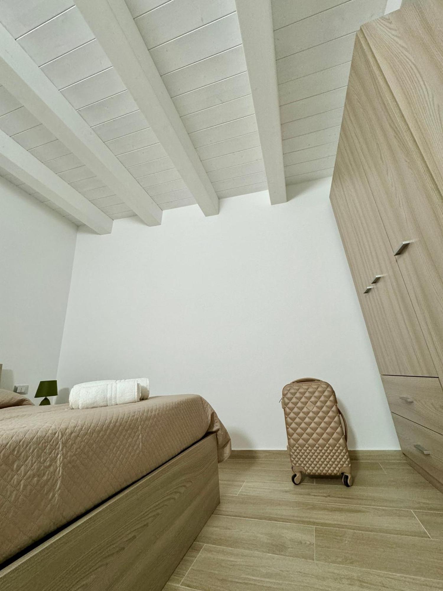 Terrasini Center Apartments Esterno foto