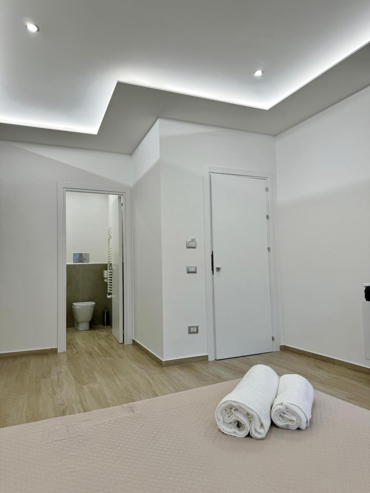 Terrasini Center Apartments Esterno foto